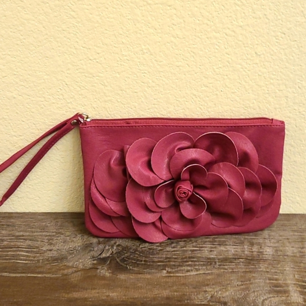 ICING Wristlet Flower Purse